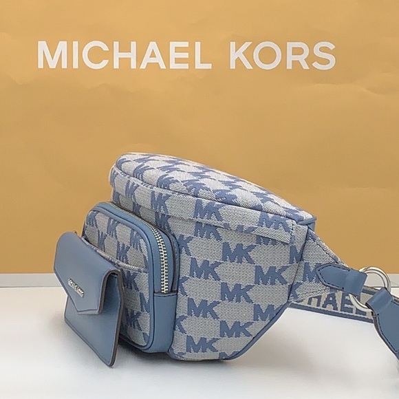MICHAEL KORS Maisie Large Logo 2-in-1 Sling Waist Fanny Pack Crossbody  Denim/si - Picture 5 of 15